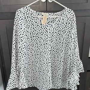 NWT Oddi Clothing boutique Large top flounce sleeve